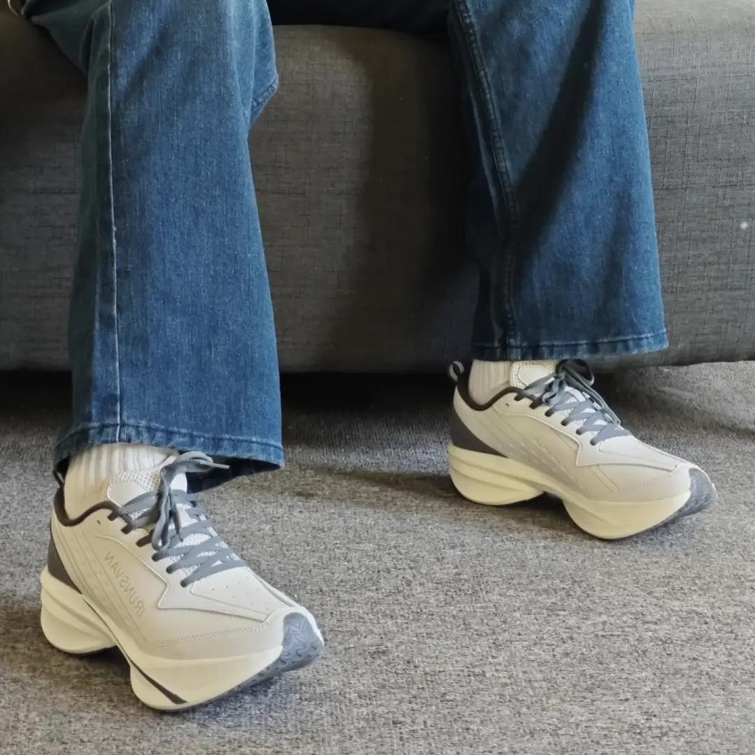The IRUNSVAN supercritical platinum carbon plate running shoes, perfect for casual wear!!!