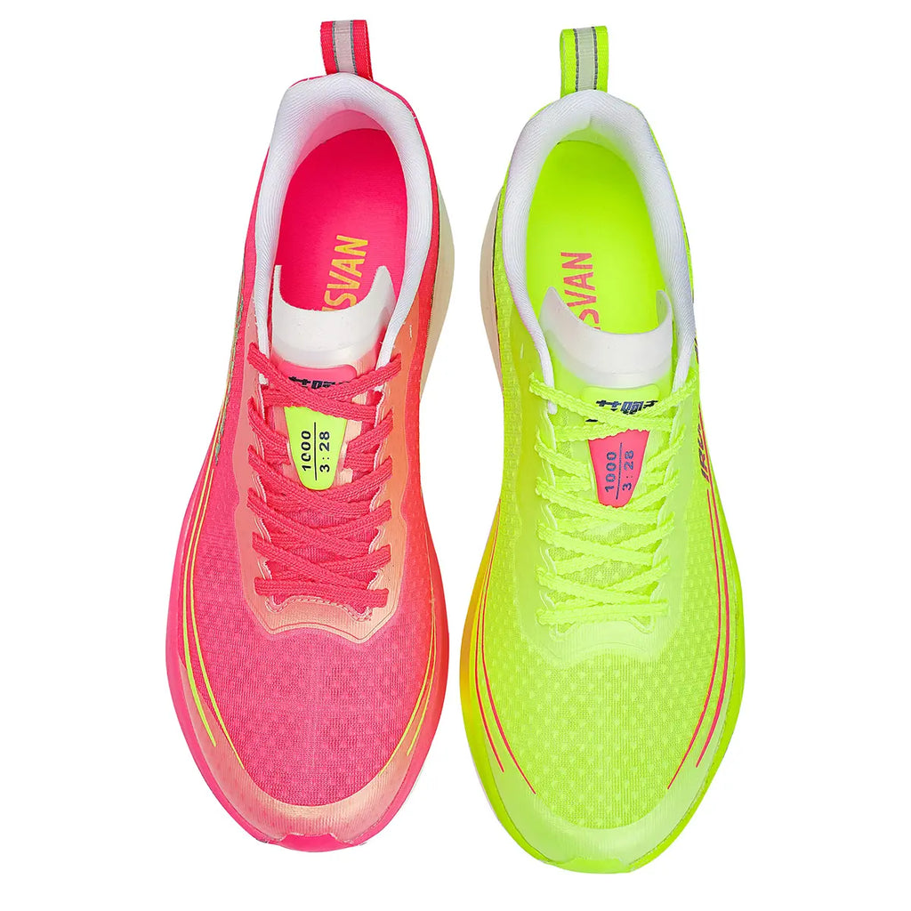 Outsole closeup IRUNSVAN VISION 1.0 full carbon fiber racing sneakers